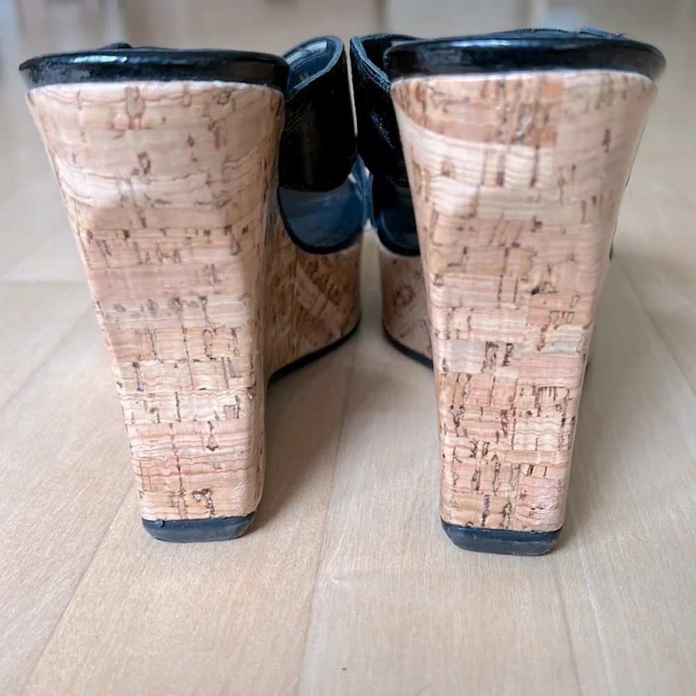 Donald J Pliner “Sim” Cork Wedge Sandals - Picture 6 of 11